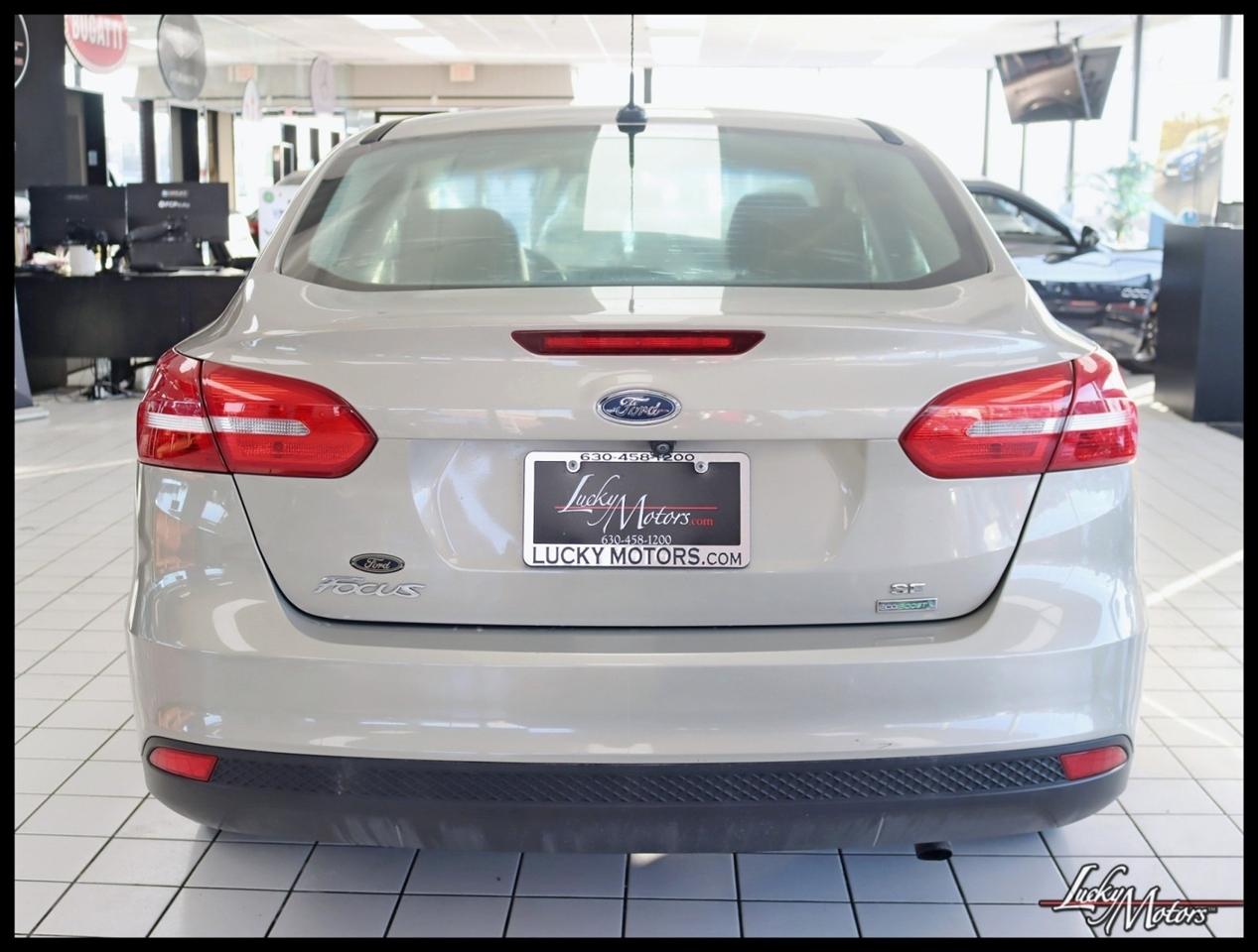 Ford Focus SE Sedan 2016