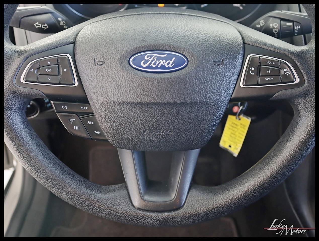 Ford Focus SE Sedan 2016