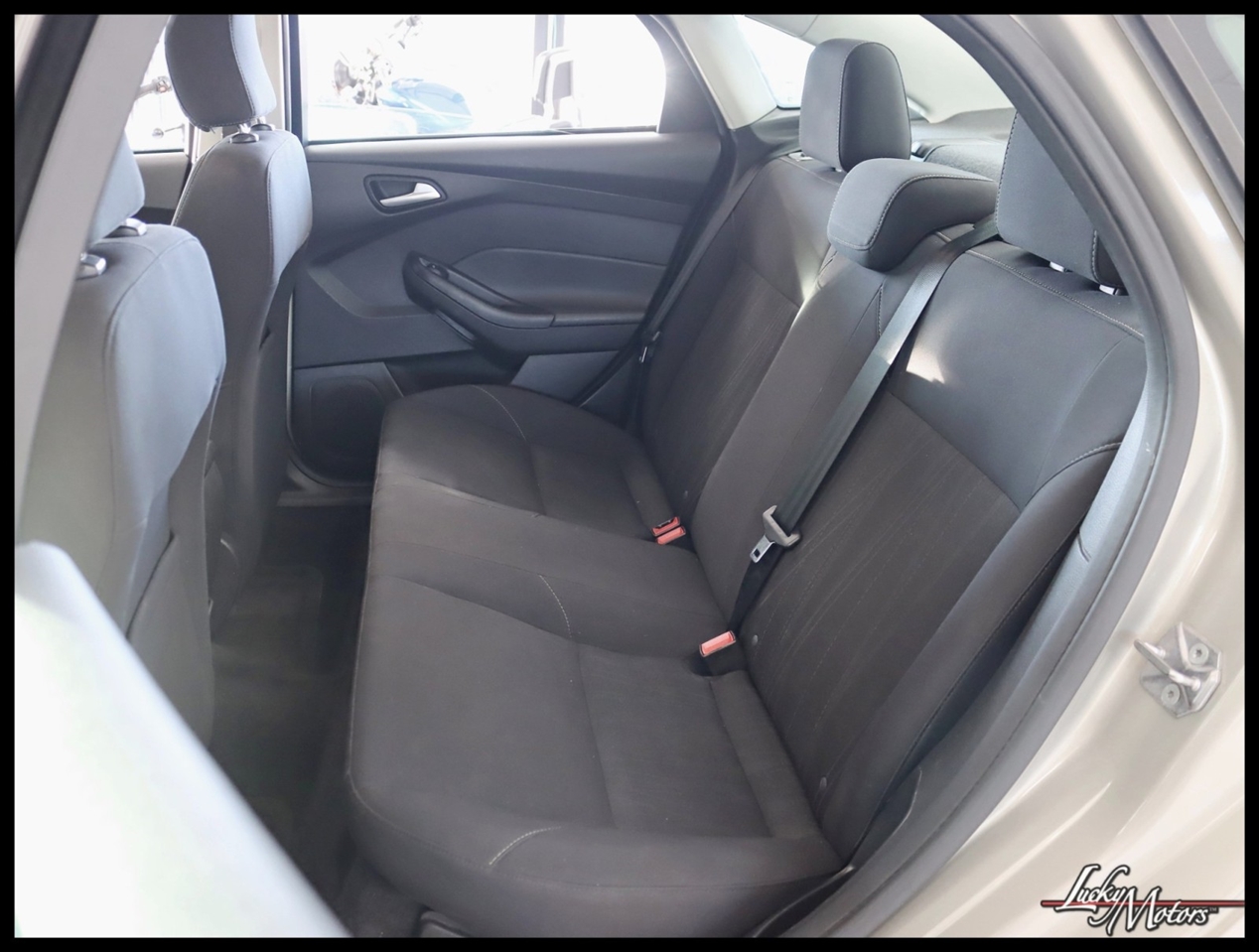 Ford Focus SE Sedan 2016
