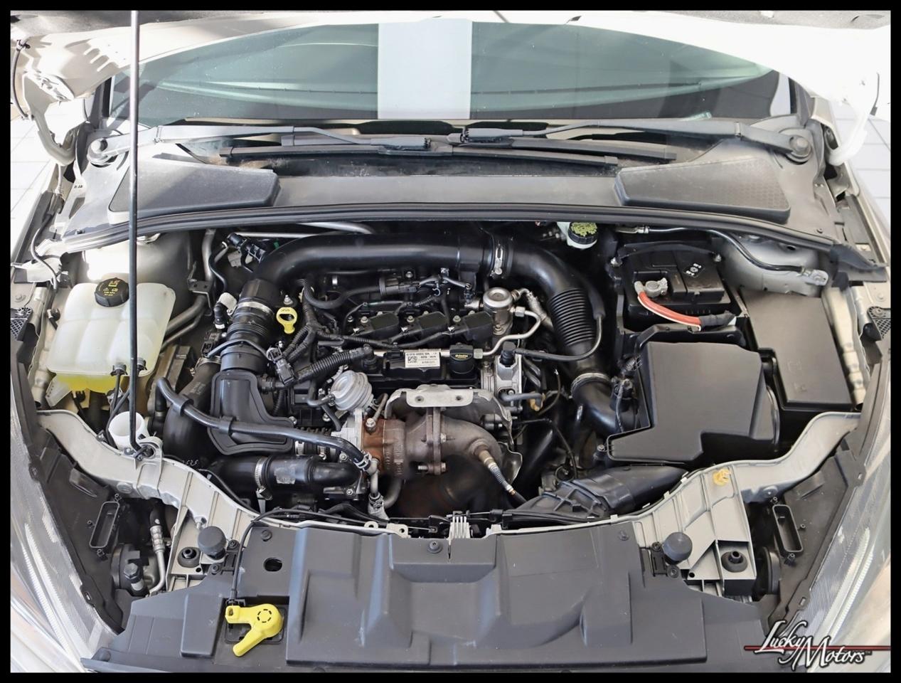 Ford Focus SE Sedan 2016