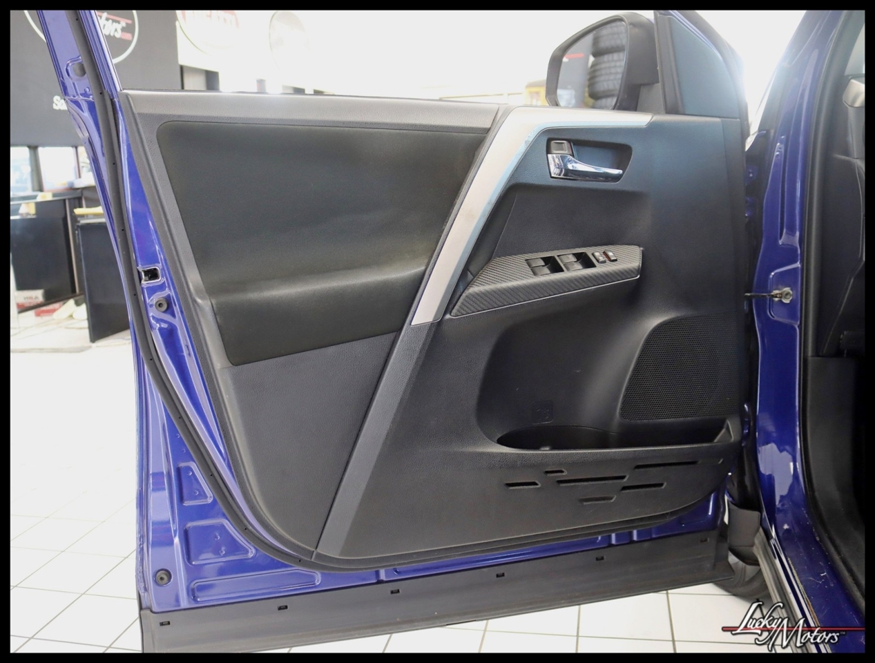 Toyota RAV4 XLE AWD 2014