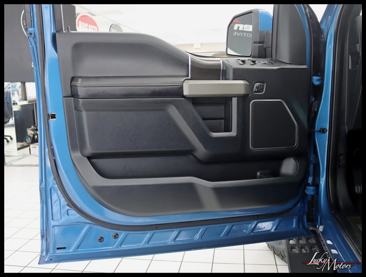 Ford F-150 Raptor SuperCrew 4WD 2019 Ford F-150 Raptor SuperCrew 4WD 2019