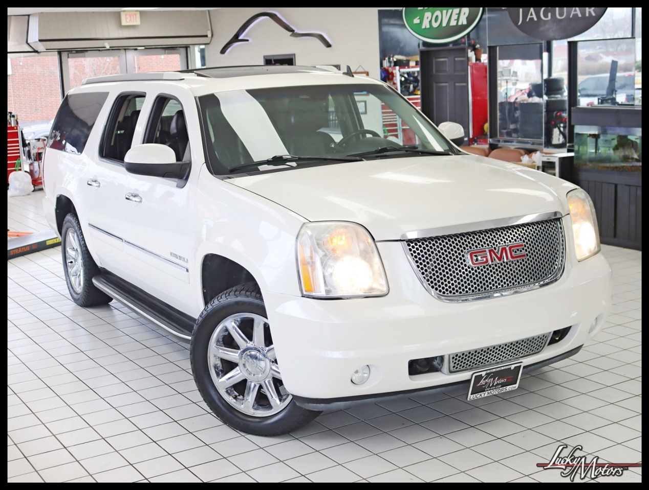 GMC Yukon Denali XL 4WD 2011
