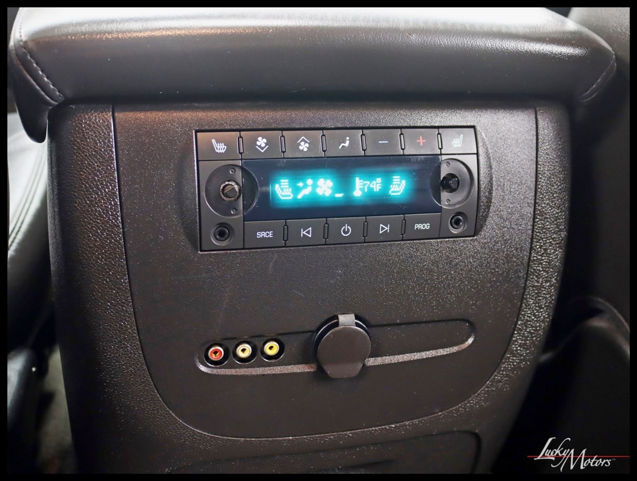 GMC Yukon Denali XL 4WD 2011