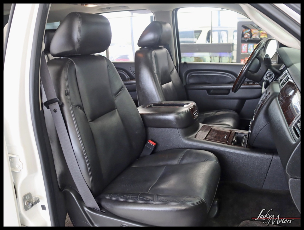 GMC Yukon Denali XL 4WD 2011