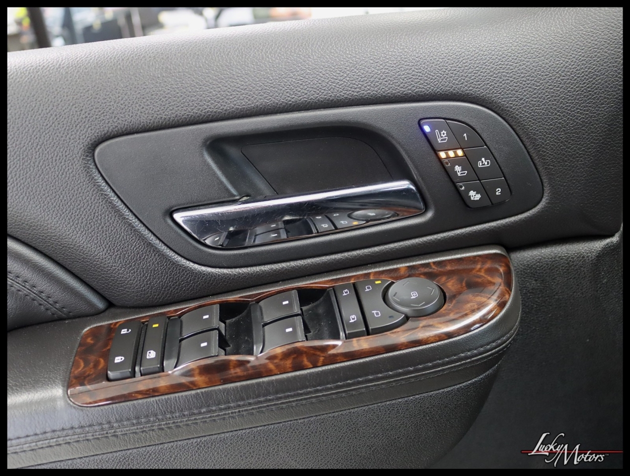 GMC Yukon Denali XL 4WD 2011