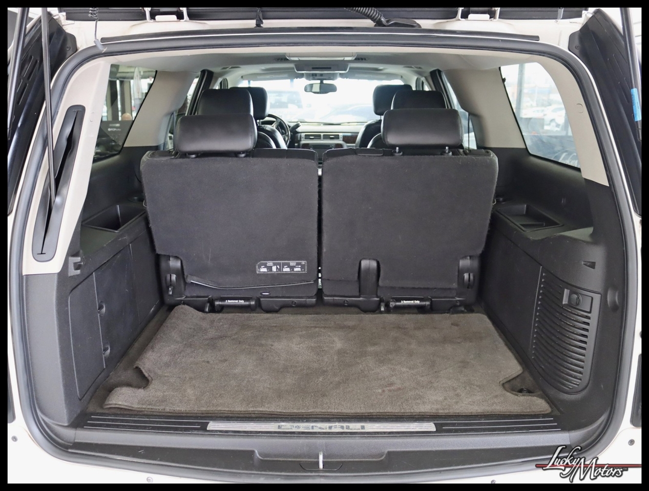 GMC Yukon Denali XL 4WD 2011