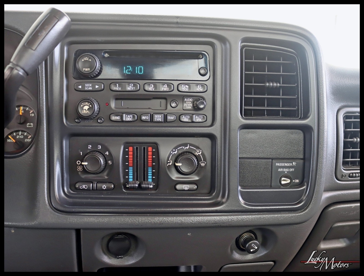 Chevrolet Silverado 2500HD LS Long Bed 4WD 2004 Chevrolet Silverado 2500HD LS Long Bed 4WD 2004