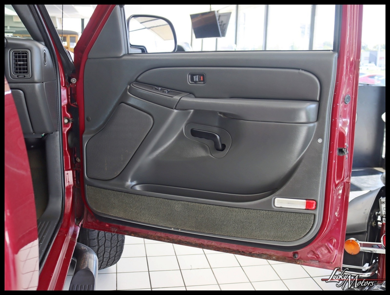 Chevrolet Silverado 2500HD LS Long Bed 4WD 2004 Chevrolet Silverado 2500HD LS Long Bed 4WD 2004