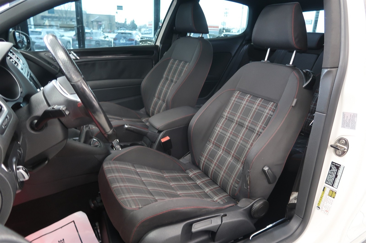 Volkswagen GTI 2.0T Coupe 2010