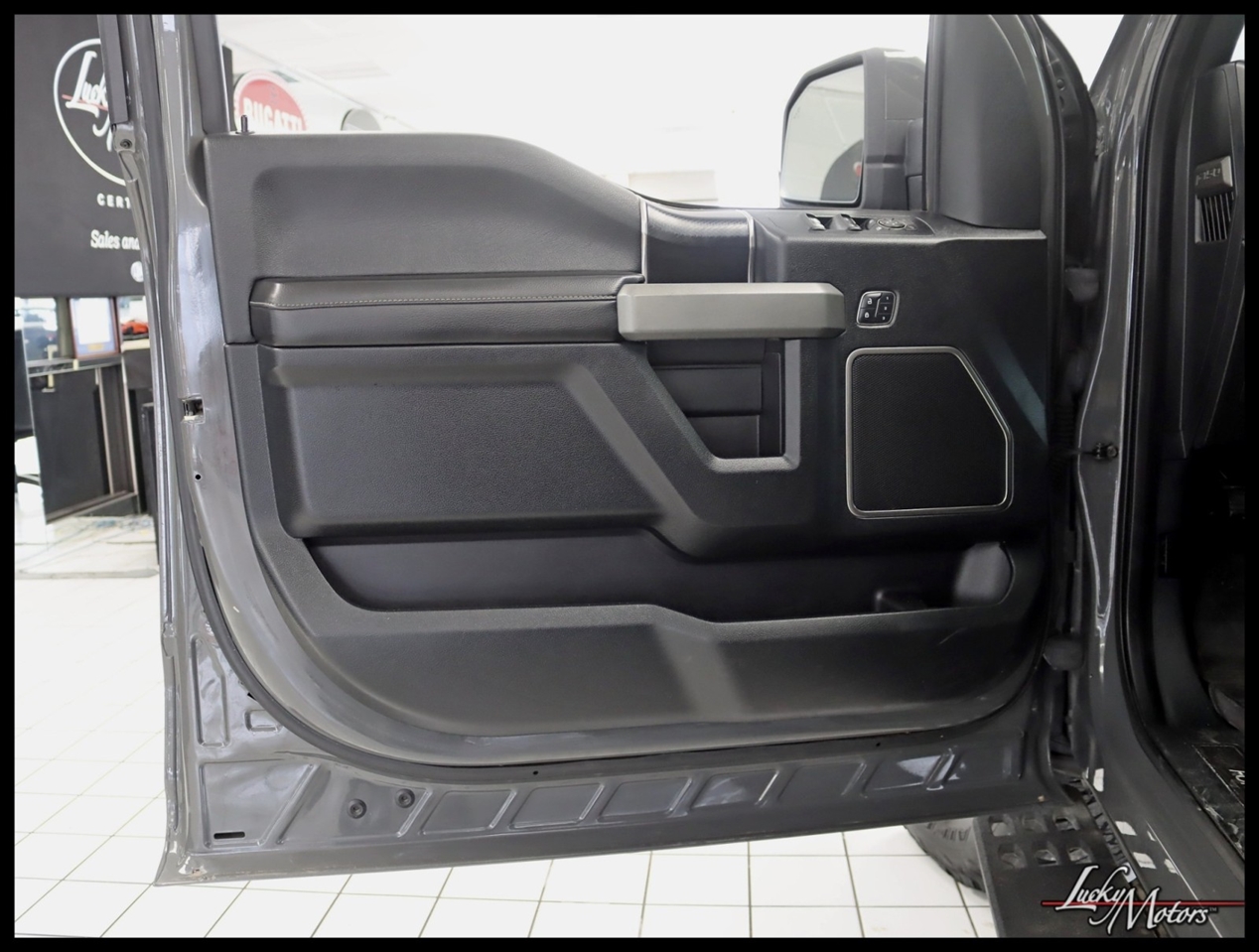 Ford F-150 Raptor SuperCrew 4WD 2018