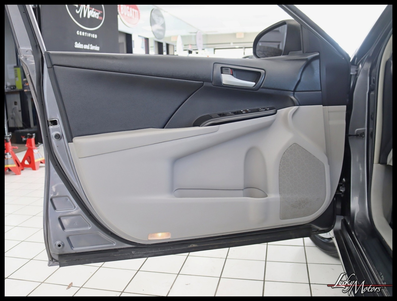 Toyota Camry LE 2014