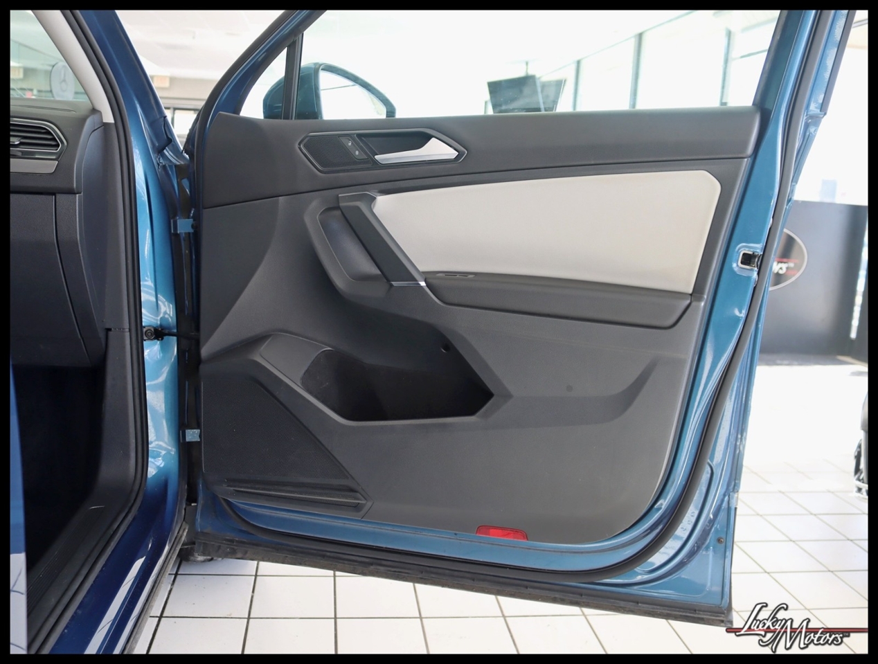 Volkswagen Tiguan SEL 4Motion AWD 2018