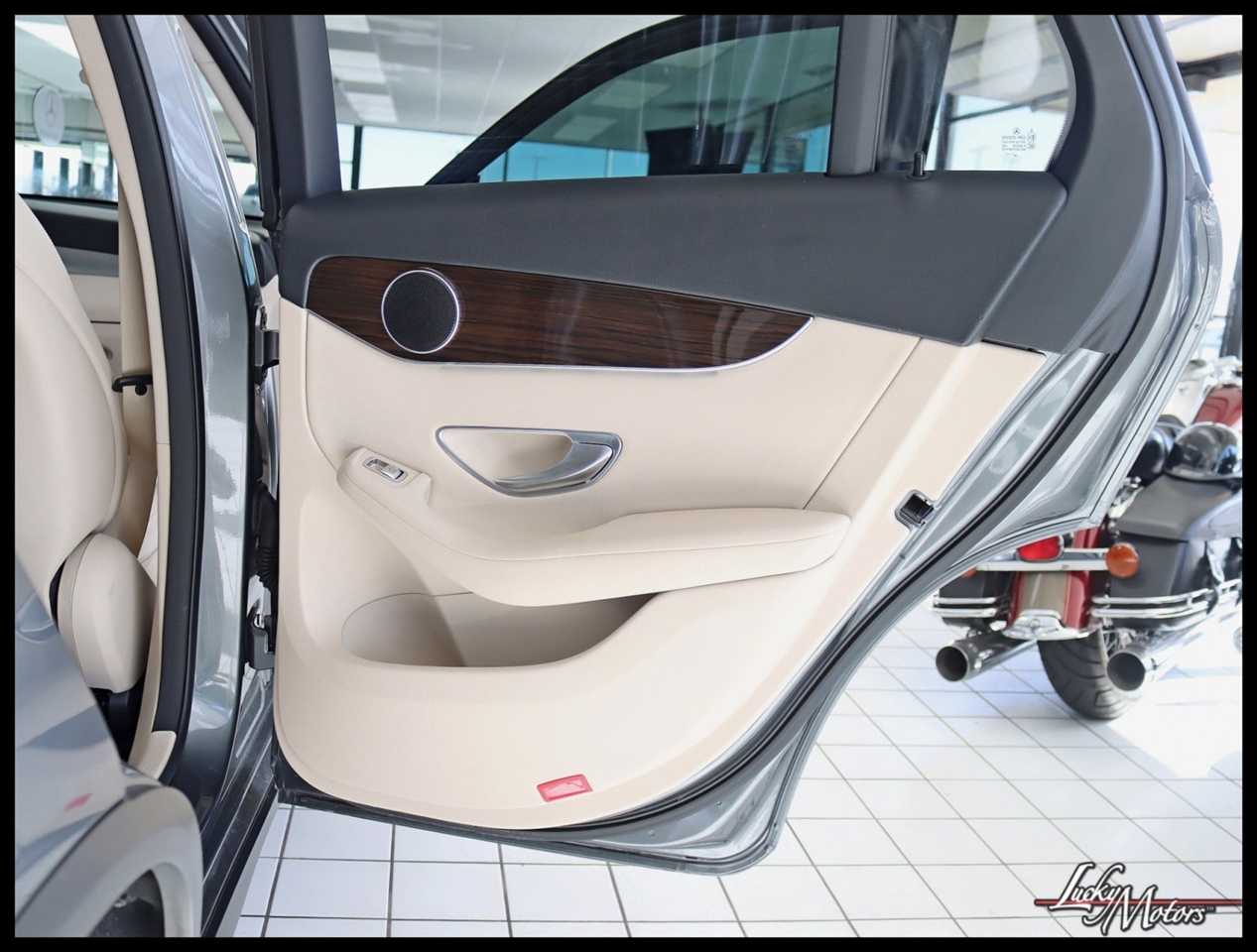 Mercedes-Benz GLC-Class GLC300 2019