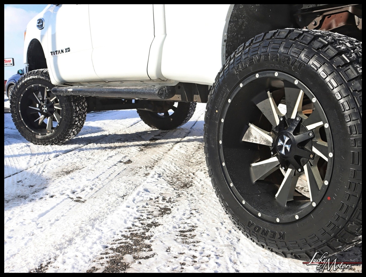 Nissan Titan XD SV 4WD Diesel 2017