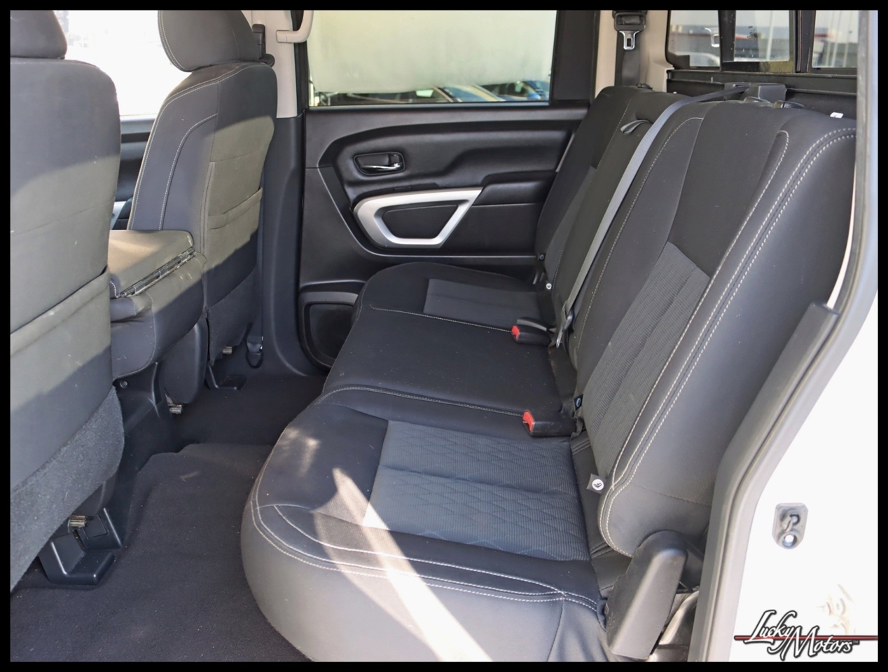 Nissan Titan XD SV 4WD Diesel 2017