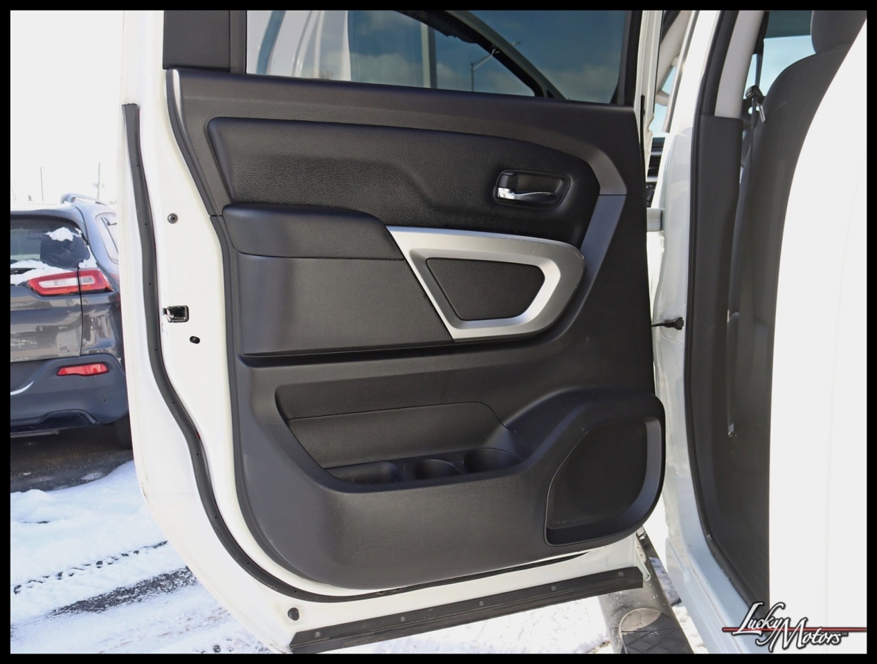 Nissan Titan XD SV 4WD Diesel 2017