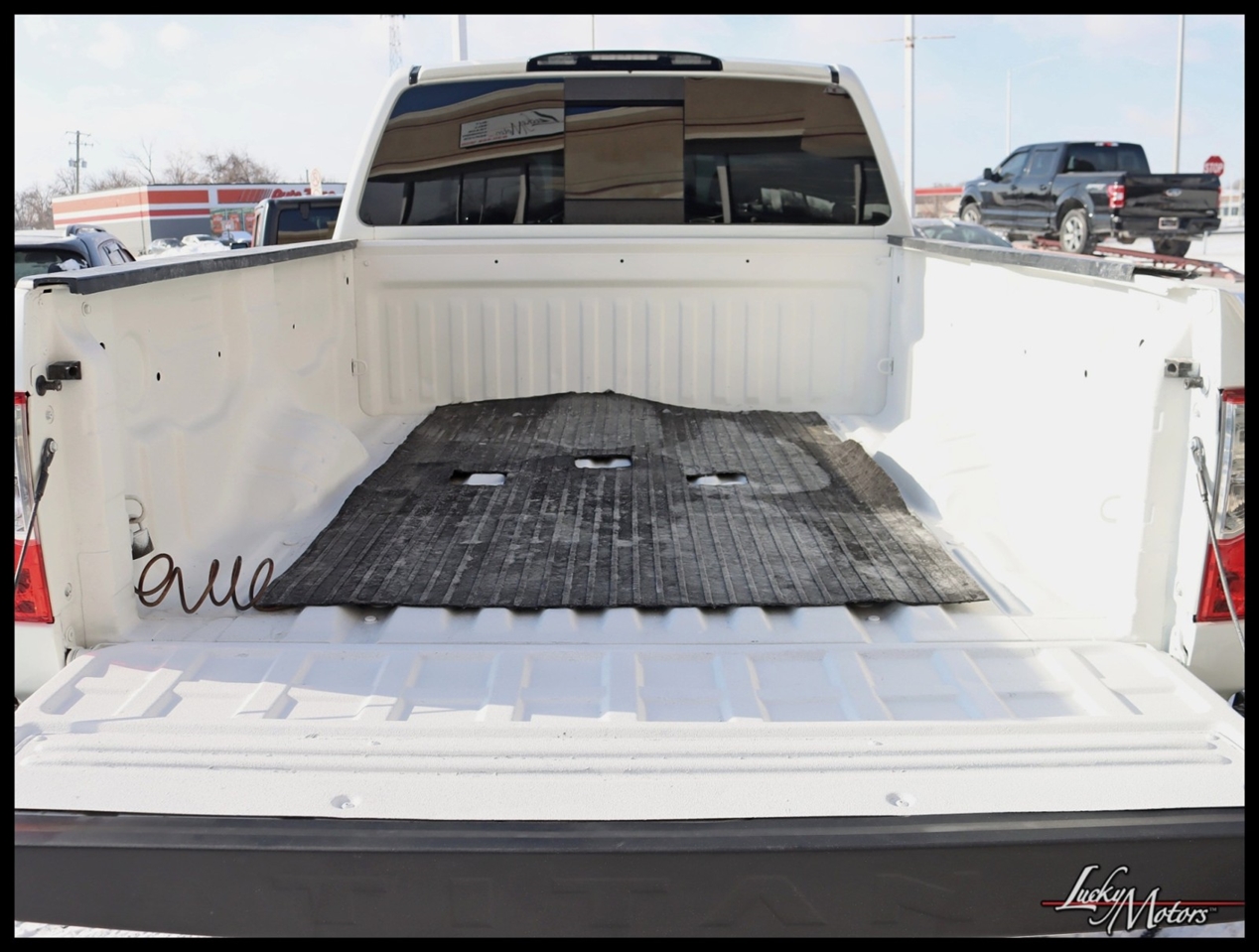 Nissan Titan XD SV 4WD Diesel 2017