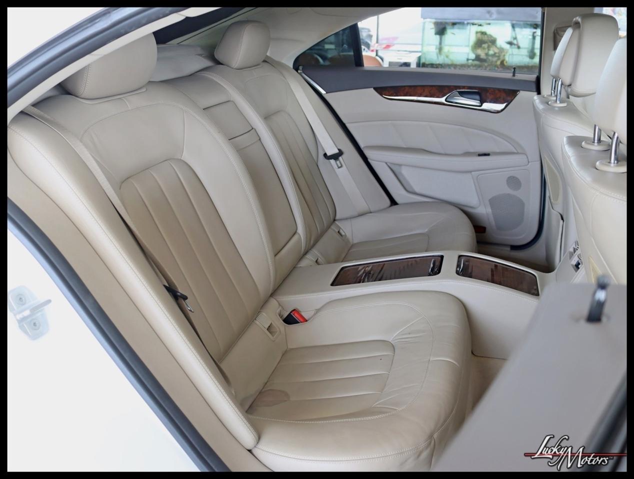 Mercedes-Benz CLS-Class CLS550 4MATIC 2013