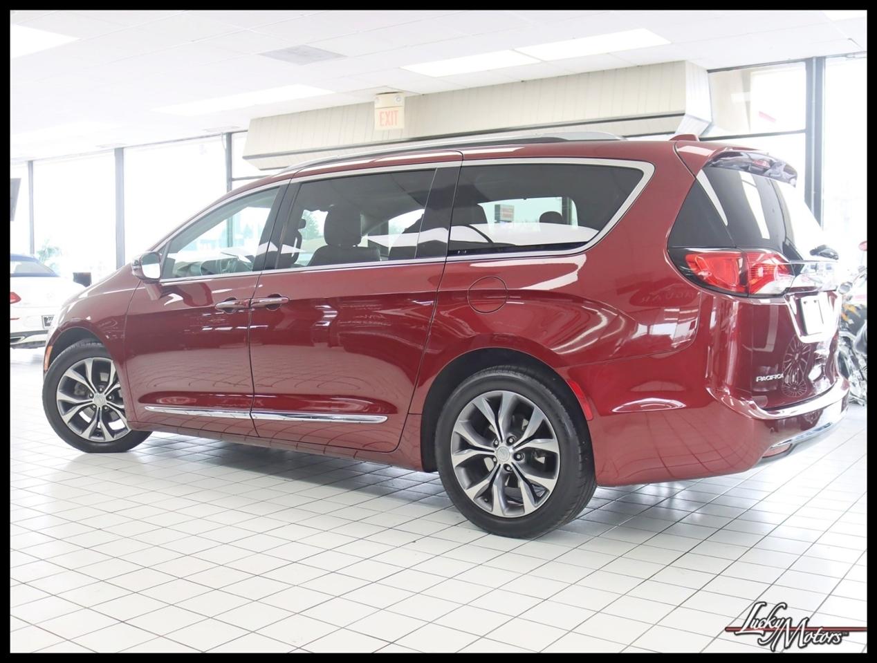 Chrysler Pacifica Limited 2017