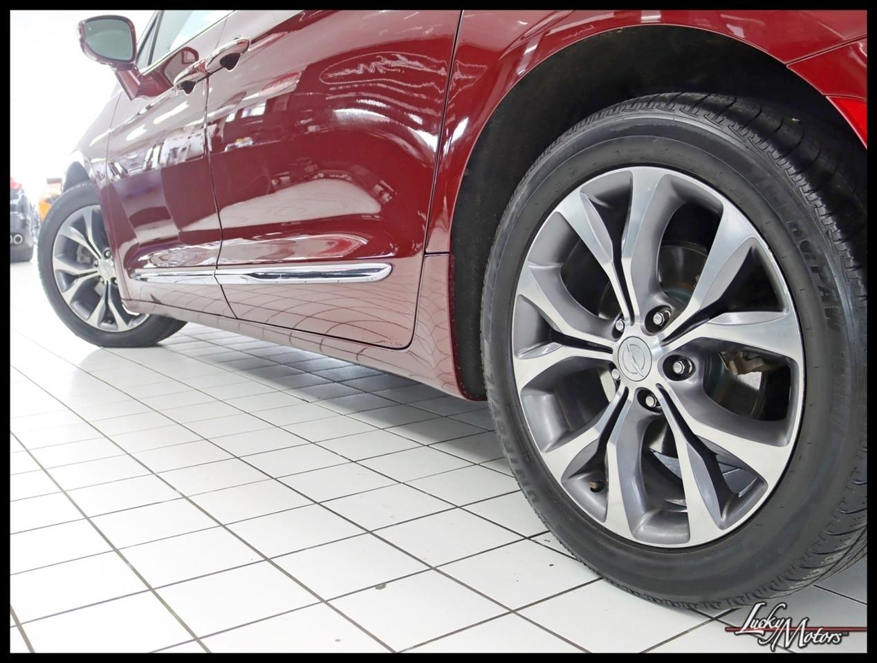 Chrysler Pacifica Limited 2017