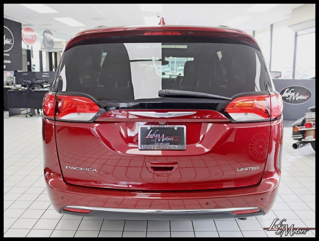 Chrysler Pacifica Limited 2017