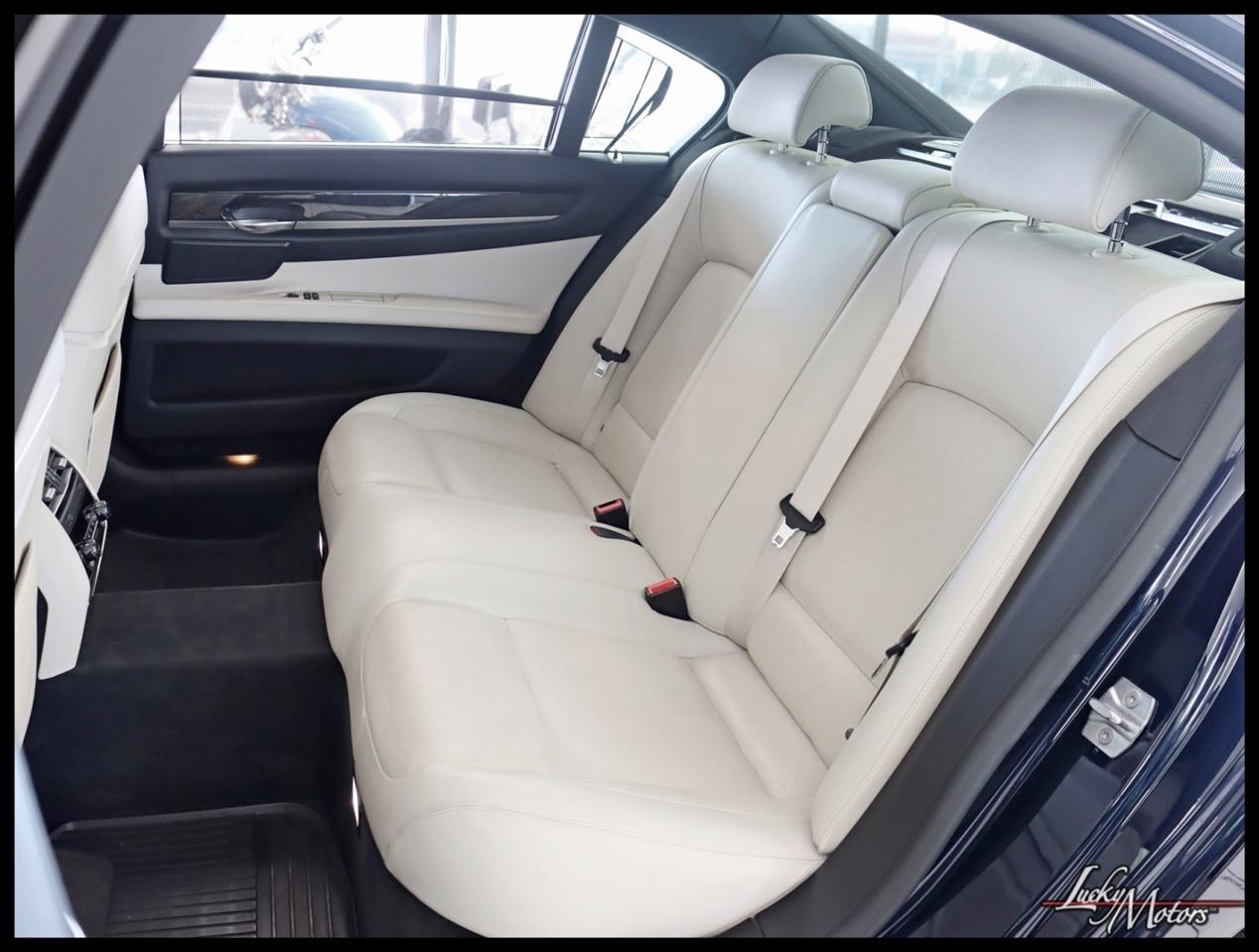BMW 7-Series 750Li 2015