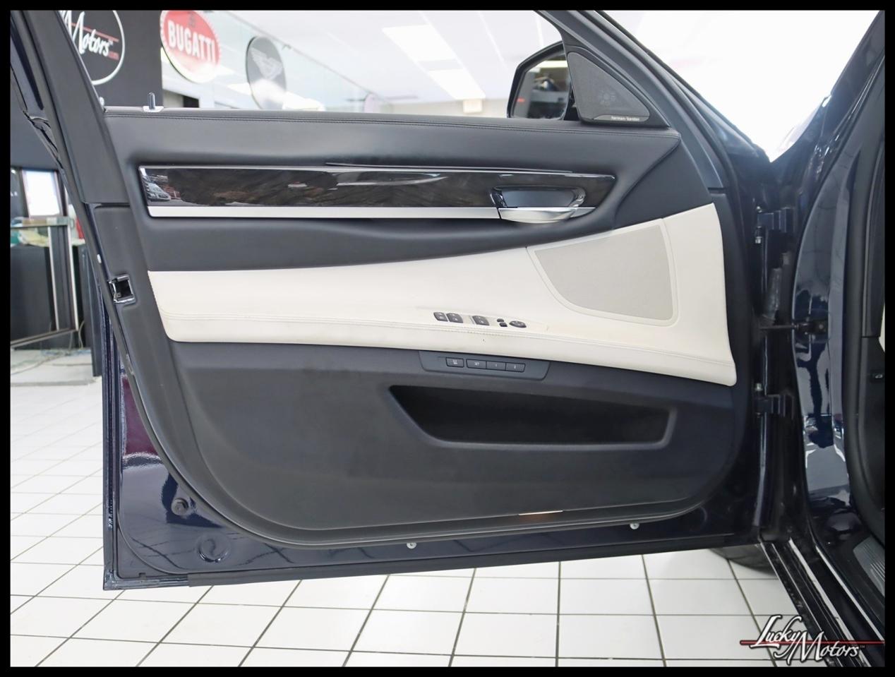 BMW 7-Series 750Li 2015