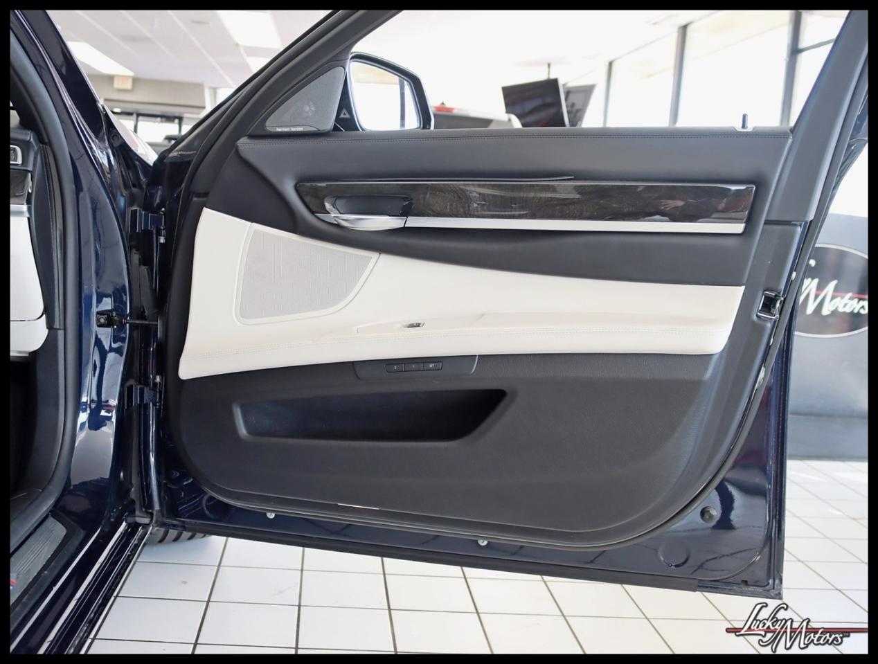 BMW 7-Series 750Li 2015