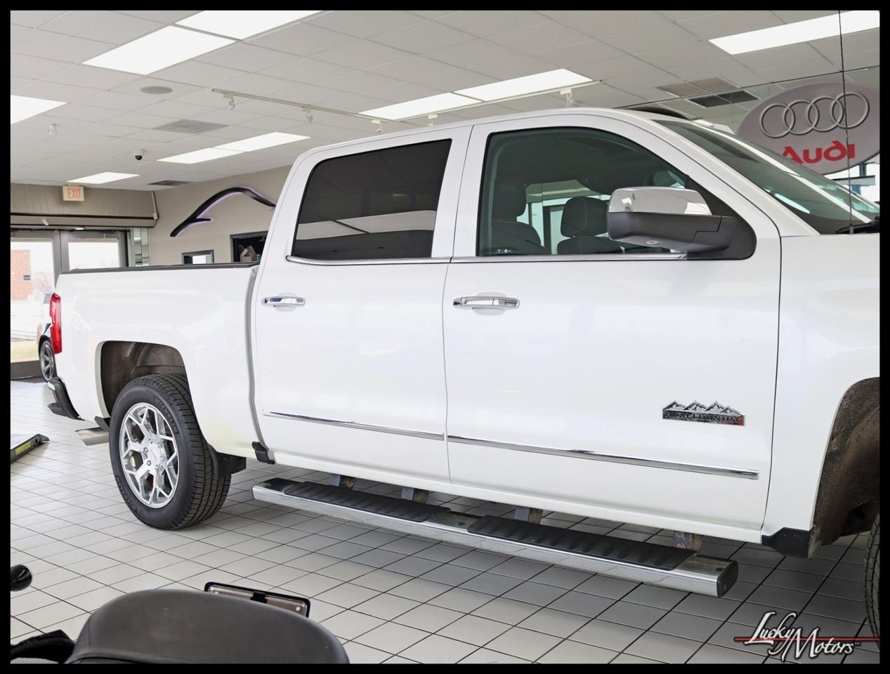 Chevrolet Silverado 1500 High Country Crew Cab Long Box 4WD 2017