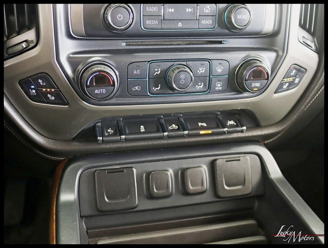 Chevrolet Silverado 1500 High Country Crew Cab Long Box 4WD 2017