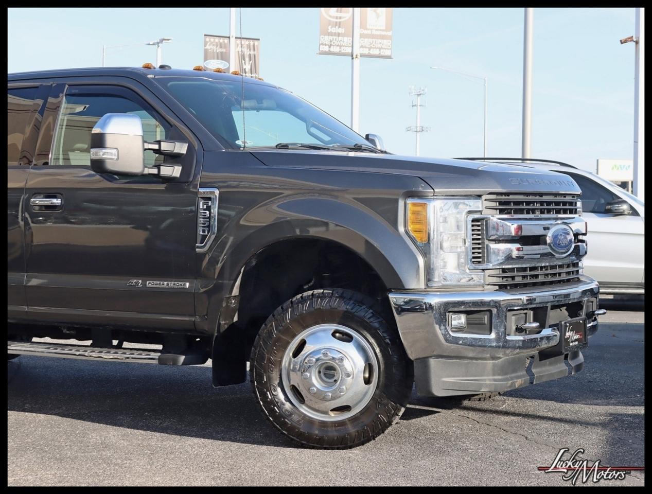 Ford F-350 SD XLT Crew Cab Long Bed DRW 4WD 2017