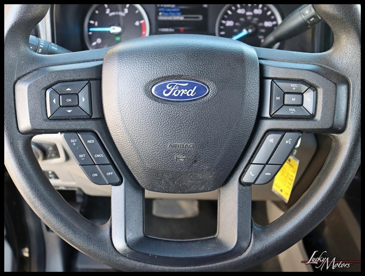 Ford F-350 SD XLT Crew Cab Long Bed DRW 4WD 2017