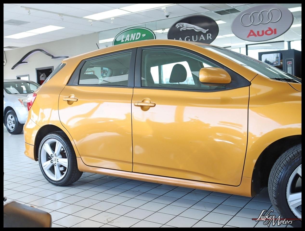 Toyota Matrix S 5-Speed AT 2009