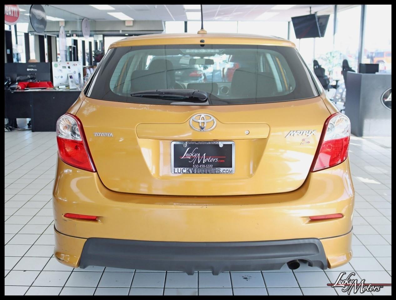 Toyota Matrix S 5-Speed AT 2009