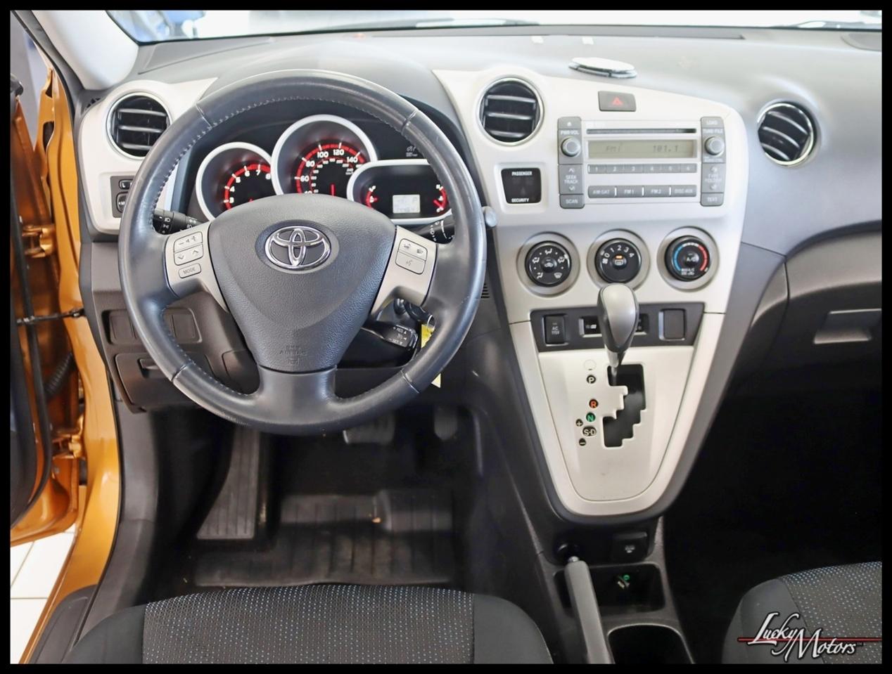 Toyota Matrix S 5-Speed AT 2009