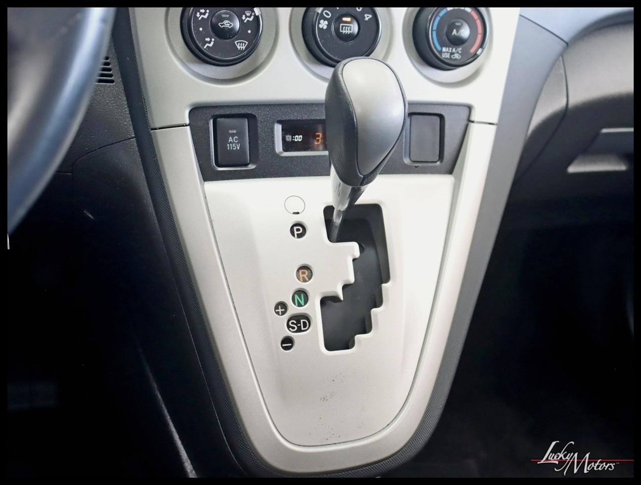 Toyota Matrix S 5-Speed AT 2009