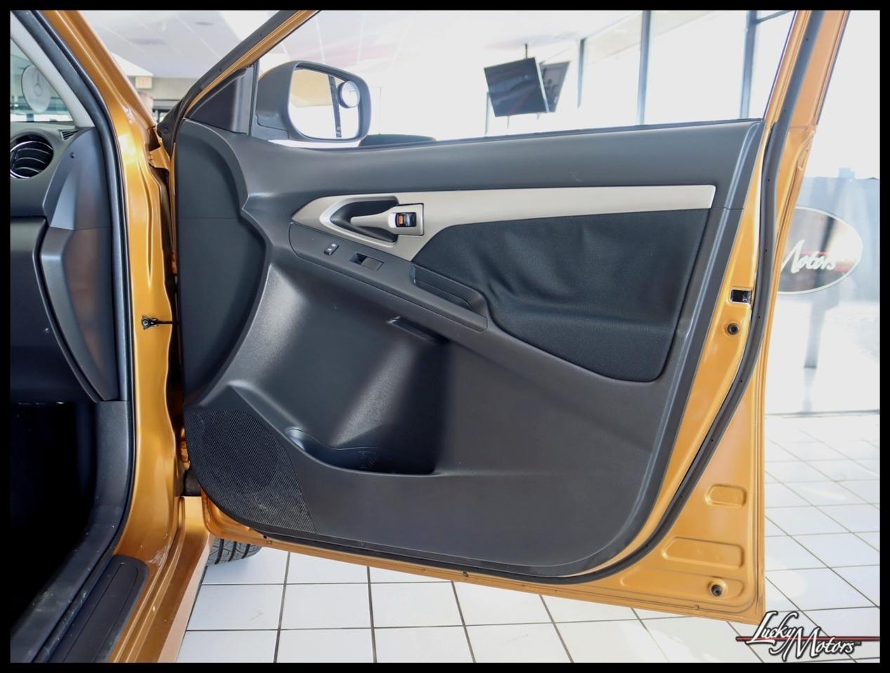 Toyota Matrix S 5-Speed AT 2009