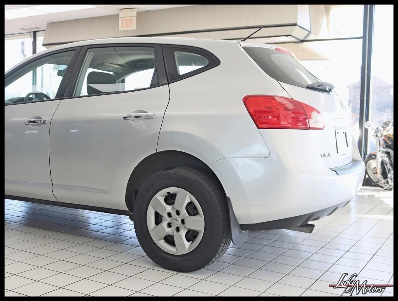 Nissan Rogue S AWD 2010