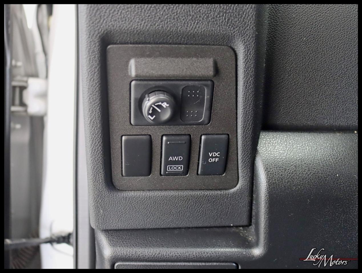 Nissan Rogue S AWD 2010