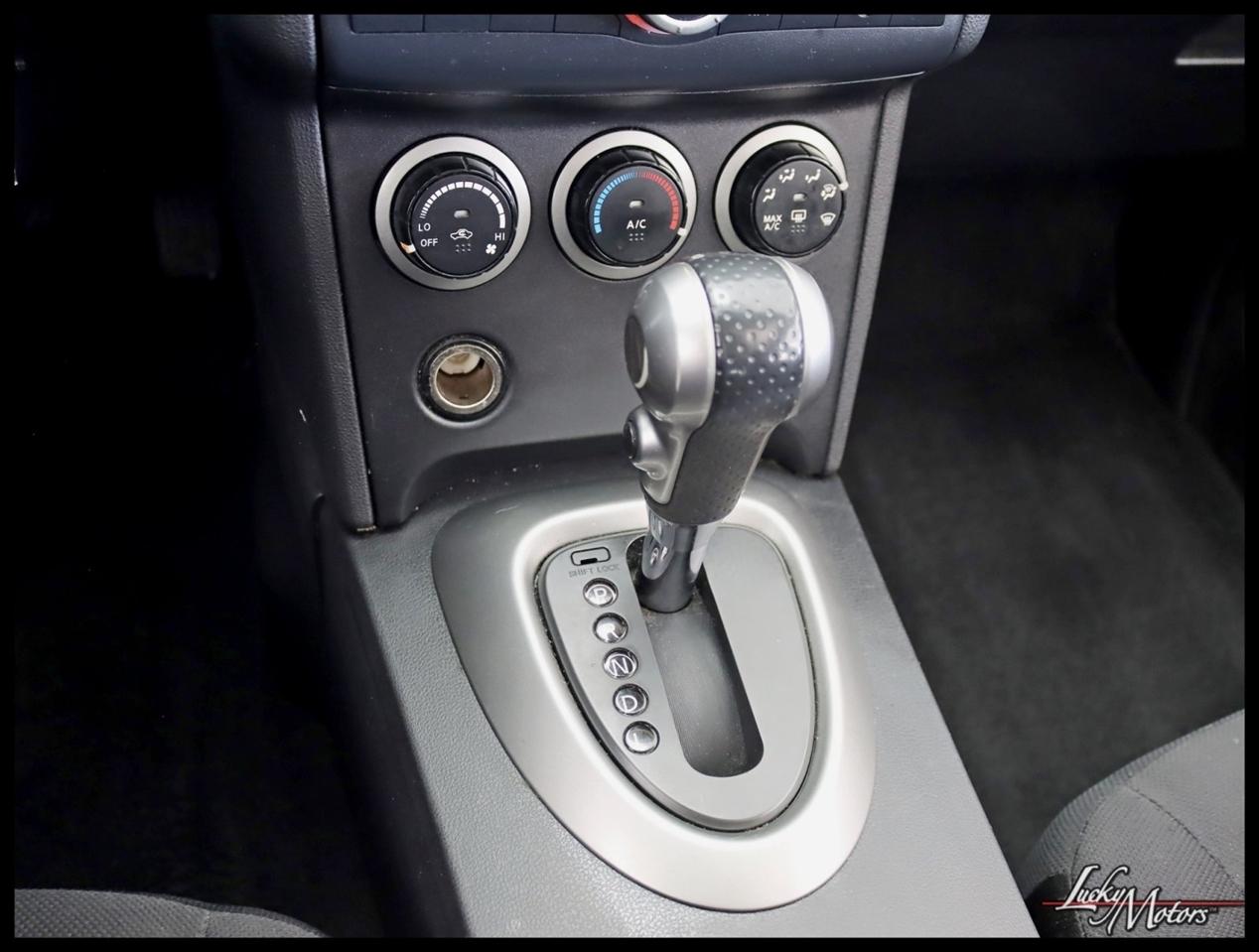 Nissan Rogue S AWD 2010