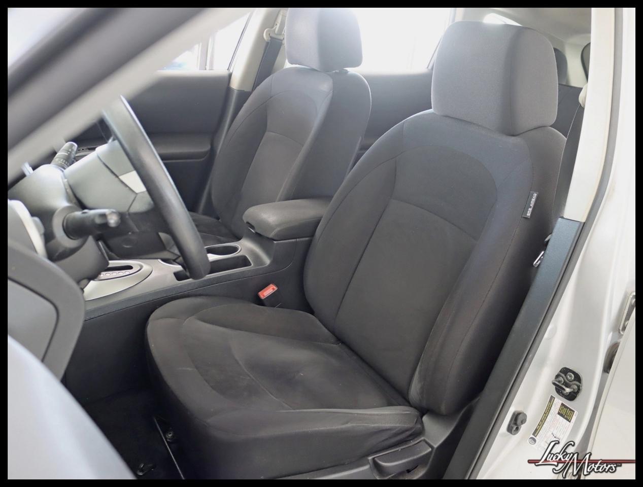 Nissan Rogue S AWD 2010