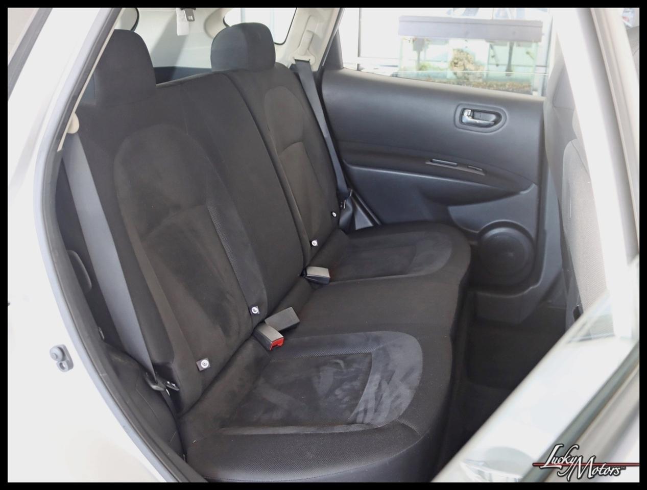 Nissan Rogue S AWD 2010