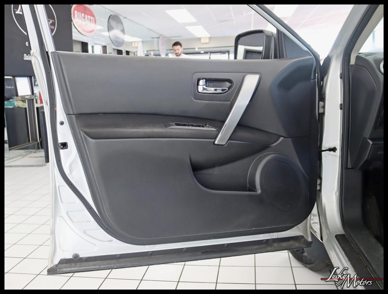 Nissan Rogue S AWD 2010