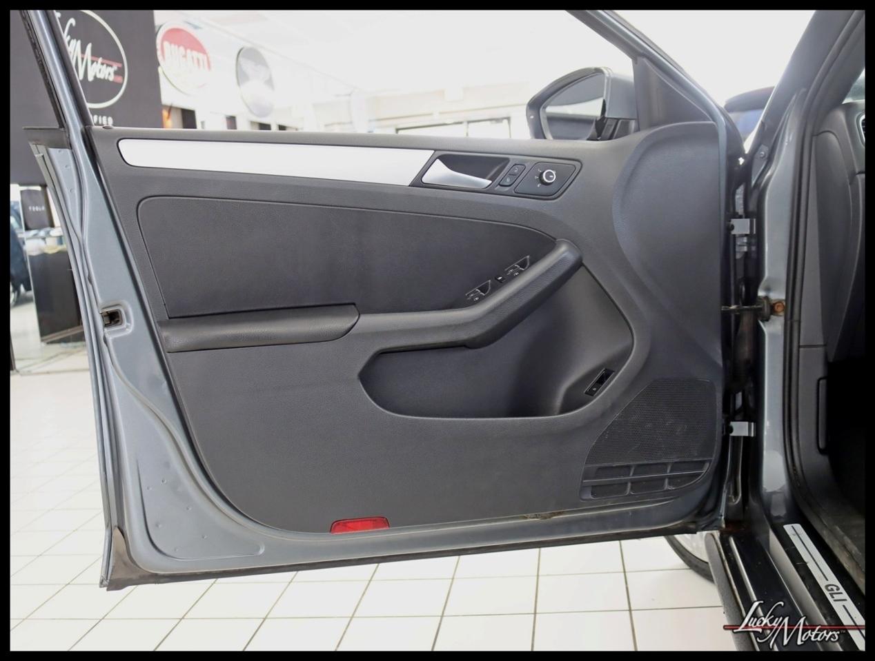 Volkswagen Jetta 2.0T GLI 2012