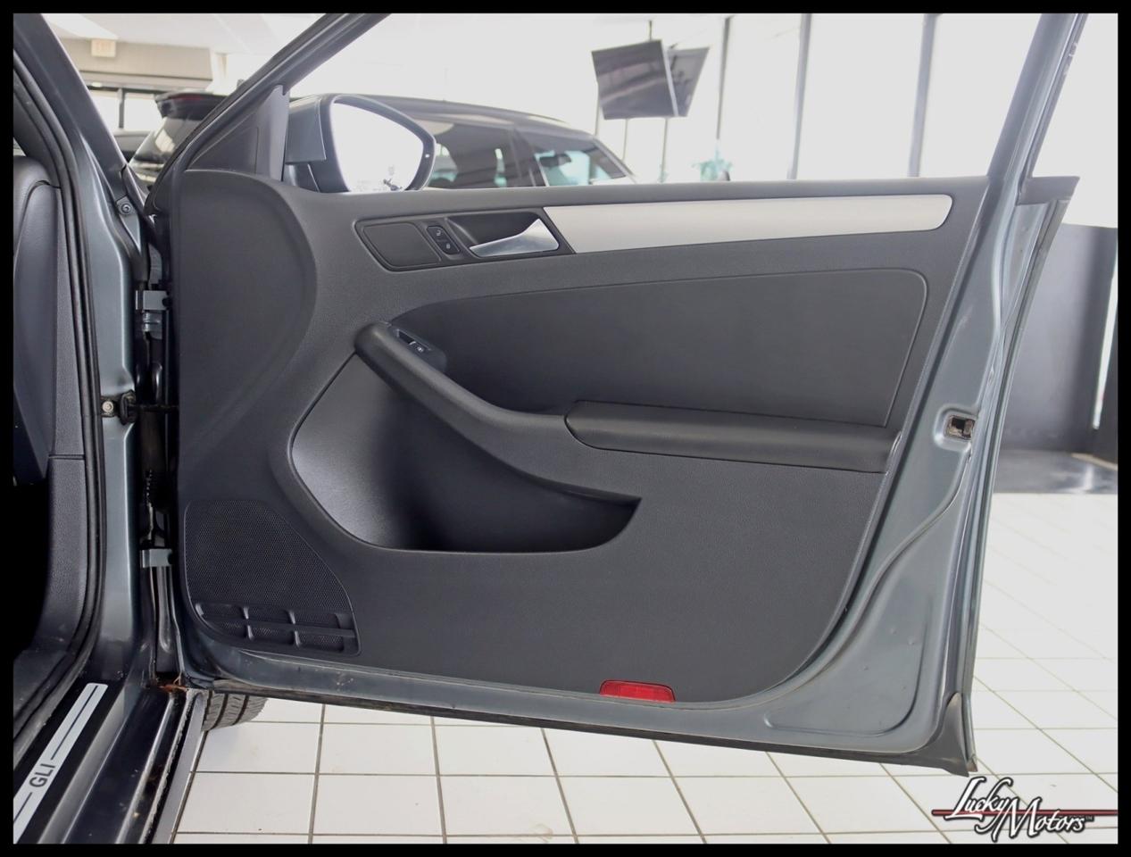 Volkswagen Jetta 2.0T GLI 2012