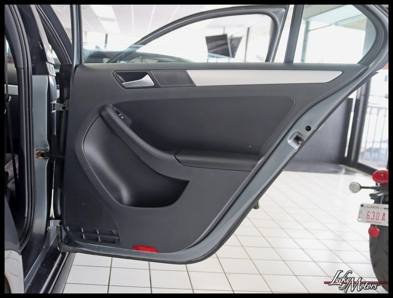 Volkswagen Jetta 2.0T GLI 2012