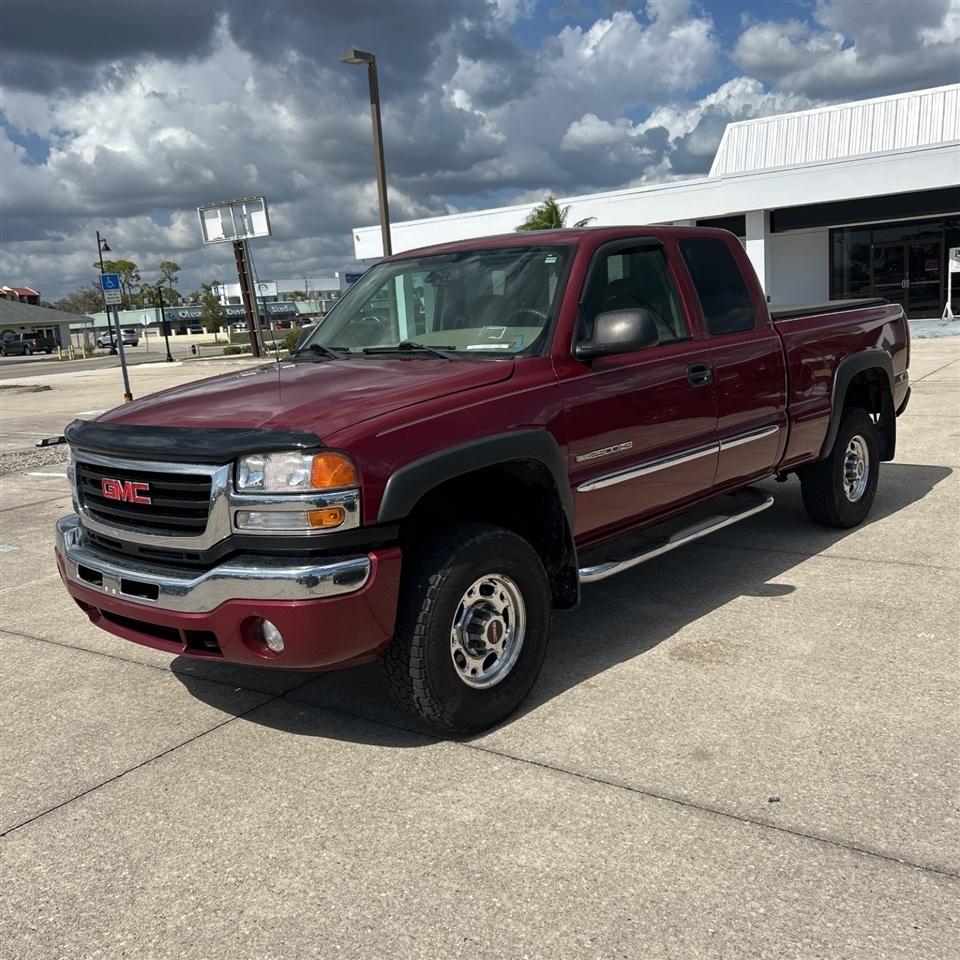 GMC Sierra 2500HD SLE Ext. Cab Long Bed 4WD 2005