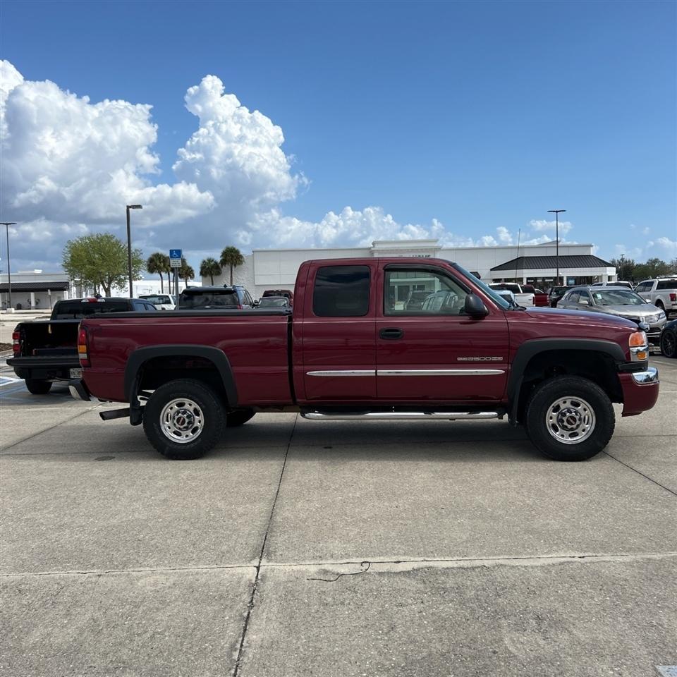 GMC Sierra 2500HD SLE Ext. Cab Long Bed 4WD 2005