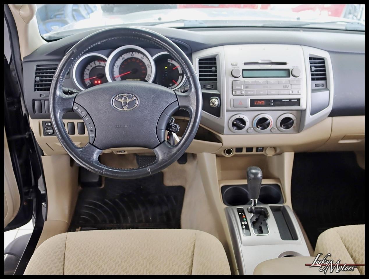 Toyota Tacoma PreRunner Double Cab Auto 2WD 2011